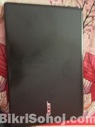 Acer E1-572G